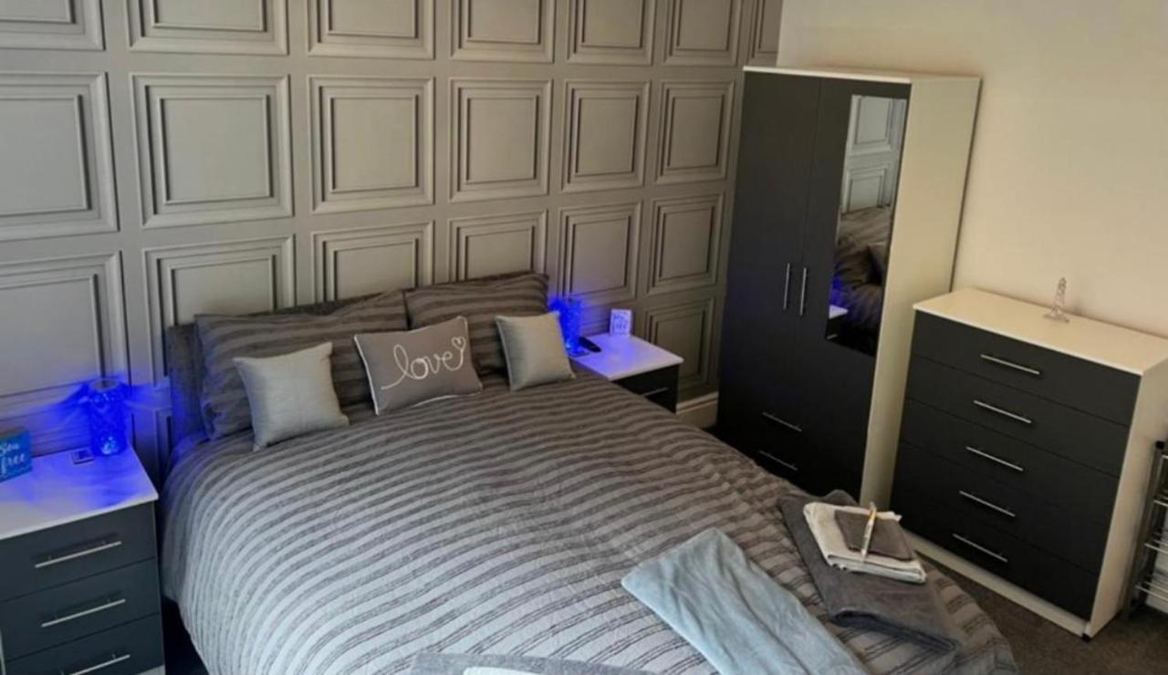 Sea View Apartment Large Balcony Whirlpool Bath 2 Bedrooms Sky Glass Tv บริดลิงตัน ภายนอก รูปภาพ